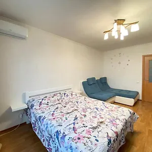 Family On Lomonosova 36a Апартаменты