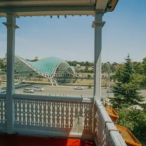 https://trendy-apartment-with-balcony-at-the-river-side.alltbilisihotels.com
